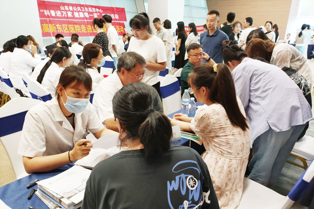 【神康动态】我院走进齐鲁制药开展“义诊暖心、健康同行”活动