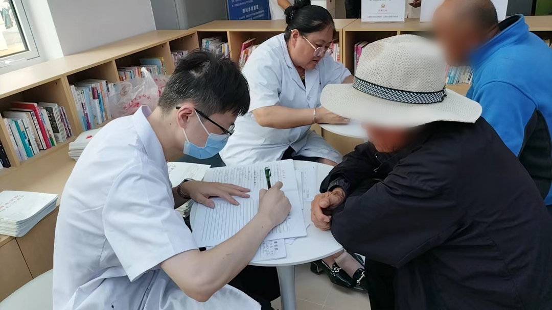 服务群众“零距离”,高新区残联联合我院为精神残疾人免费发放药品